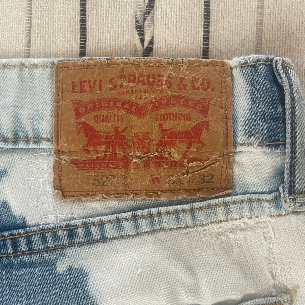 Vintage Levi 527s, Palomino bleach out. 31 x 32. - Picture 3 of 5
